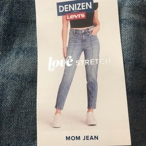 New with tags Levi’s denizen mom jeans